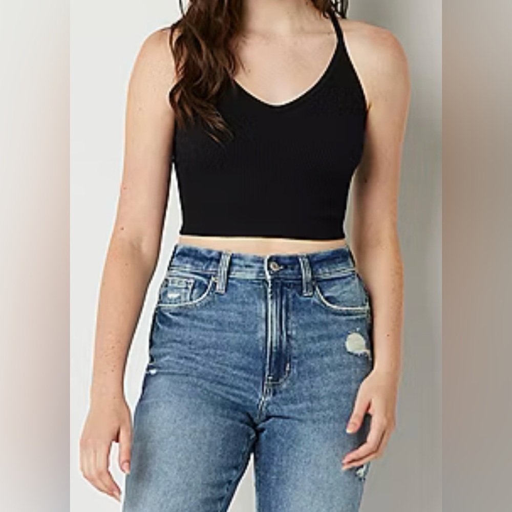 Arizona women’s juniors v neck ribbed tank top.